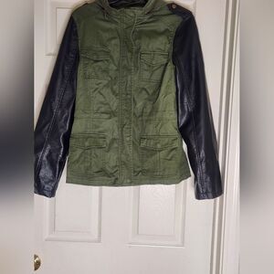 Wet Seal XL  Army Green 4 Pockets Zipper Vegan Leather Sleeve Lined Women Jacket